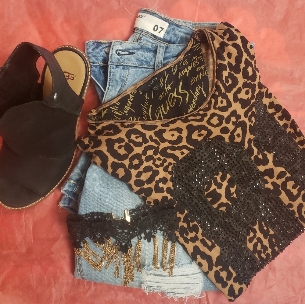 Guess Leopard Print "81" Stamped Tunic short sleeve  XSmall Preloved Viintage - Picture 2 of 16